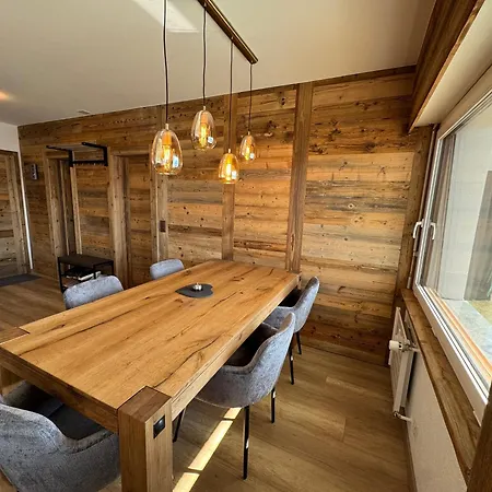 Bellavista 51 公寓 *